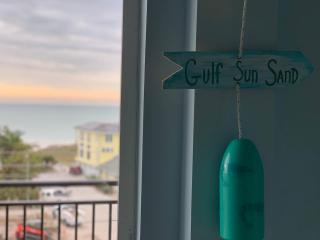 Madeira Beach Condo, 2bd2bth, - 2