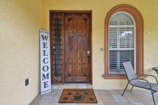 Private HomeGameRoom, 4br35bth, Sleep 12 - 2