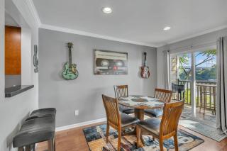 Nash Condo 5min to Broadway! 2 Bd2 Bth, Sleeps 6 - 9