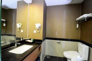 Cavinton Hotel Malioboro Yogyakarta - 6