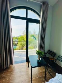Homestay Thuy 1 Br Balcony - Near Beach - 2