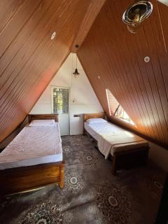 CHILLY CHALET Cabana - 2