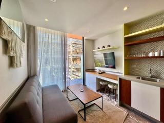 2 Bedroom Apartment Steps From the Sea! - 1