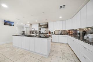 Nr Galleria & Med Center Hot Tub Games WiFi - 9