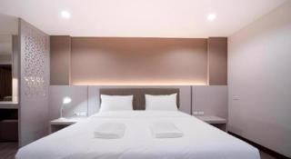 The Y House - 7