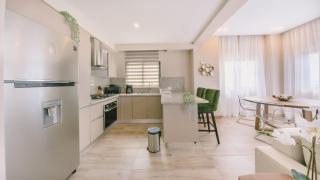Regatta Living ll with Breakfast Included - 907 - 9