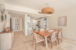 2 bedrooms 6 guests Beach access - 2
