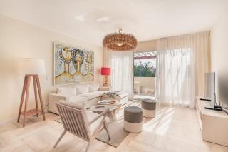 2 bedrooms 6 guests Beach access - 8