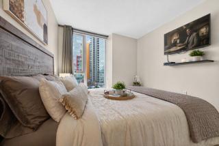 Bright 2 Bedroom Apartment at Keefer Place City Views - 5