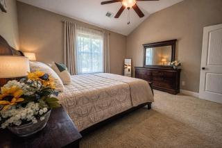 Lakefront 6BR house with Pool, Game Room & Private Pier - 5