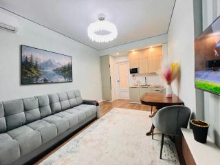 Уютная квартира возле площади на Назарбаева - 0