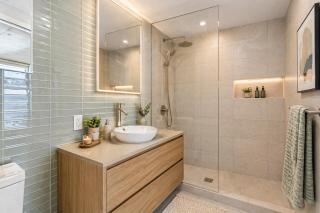 Premium 2 Bedroom Suite in Downtown Vancouver - 3