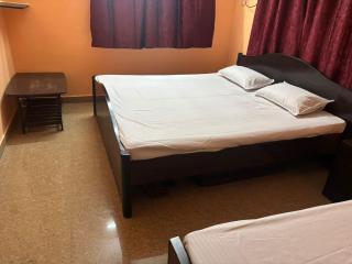 Home Stay Next to Sankara Nethralaya & Apollo Hospitals - 1