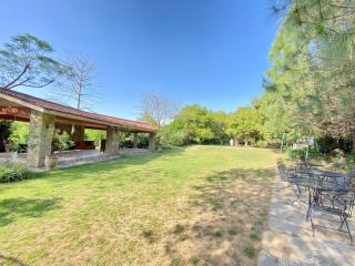 Rocky Farm - 1