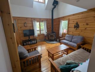 Timber Ridge Waterfront Cottage in Bancroft - 1