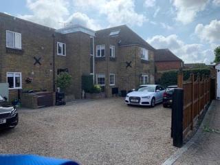 Kent Apartment 2 bed in Sandwich, with Free Parking - 9