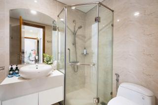Landmark 81 Apartment - VinHomes Central Park - Orin Luxstay - 9