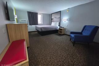 Super 8 by Wyndham Yankton - 2