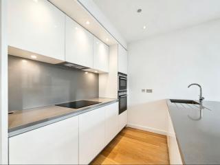 Charming Modern Central Apartment - 8