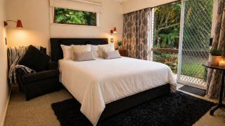 Peaceful 4BR Farmhouse Retreat, Breakfast Included, Sleeps 8 near Rotorua - Rotorua - 4
