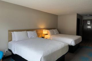 Days Inn by Wyndham Sault Ste Marie MI - 7