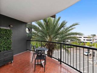 Bright 2-Bed Retreat Near Brisbane CBD - 0