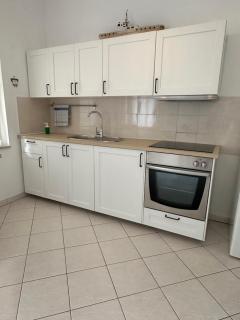 Villa Claudia Beach Apartment - 8