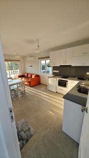 Nissi ave 66-25 - 4