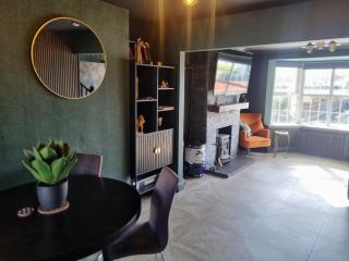 Jungle Beach House Portrush NW200 - 0