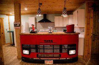 Southern Comfort Retreat with a private hot tub - 2