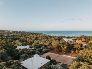 Salt and Cedar | Tennis Court, Sauna + Coastal Views - 9