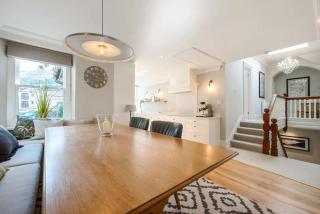 Spacious 3-Bedroom Apartment in Ambleside - 5
