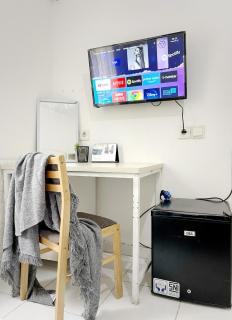 Cozy studio apartment near Airport Soekarno Hatta - 5