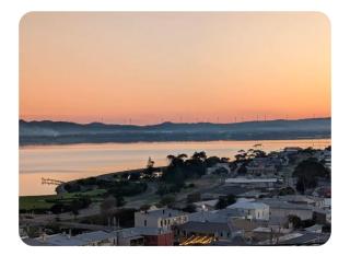 Simply the Best View in Central Albany Villa - 2