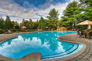 NEW! Ski-in/Out Pedestrian Village + Swimming Pool - 5
