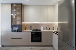 Elegant Apartment with Stunning View - 0