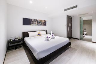 S33 Compact Sukhumvit Hotel - 8