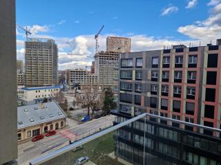 Stylish Apartment Near City Center with Parking - 1
