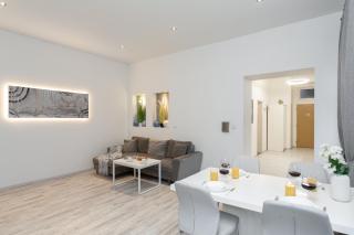 Wenceslas Square Cozy Modern Apartments - 1