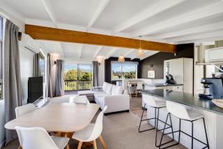 Kaitoke Vista - Raglan Holiday Home - 4