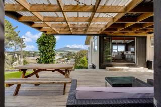 Kaitoke Vista - Raglan Holiday Home - 9