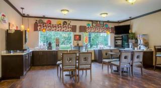 Super 8 By Wyndham Mansfield La - 8