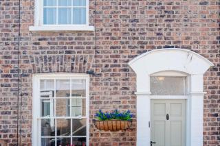 Luxury Victorian Terrace Inside City Walls - 2