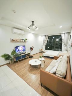 Ha Long Sea View Apartment - 9