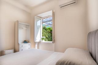 Central Sorrento 3 BR 1,5 BT flat balcony A C Wi-Fi - 4