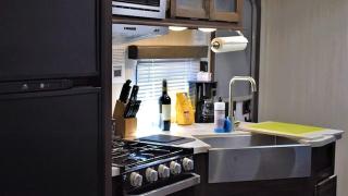 Spacious Family-Friendly RV Suite with Private Deck, Firepit & Fully Equipped Kitchen near Williams, Arizona - 7