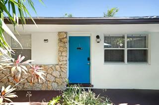 Charming Coastal Retreat with Private Courtyard Near Beach & Dining in West Palm Beach, Florida - 0