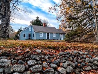 Elegant Luxury Cottage with Fire Pit Near Carrying Place Beach in Surry, Maine - 0