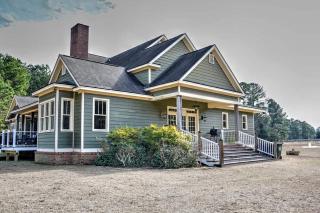 Luxurious Secluded Vineyard Estate with Private 32-Acre Vineyard & Fireplace Porch near Downtown Nashville, Georgia - 6
