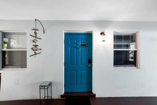 Charming Beachside Stay with Private Courtyard & Hammock Near Beach & Shops in West Palm Beach, Florida - 9